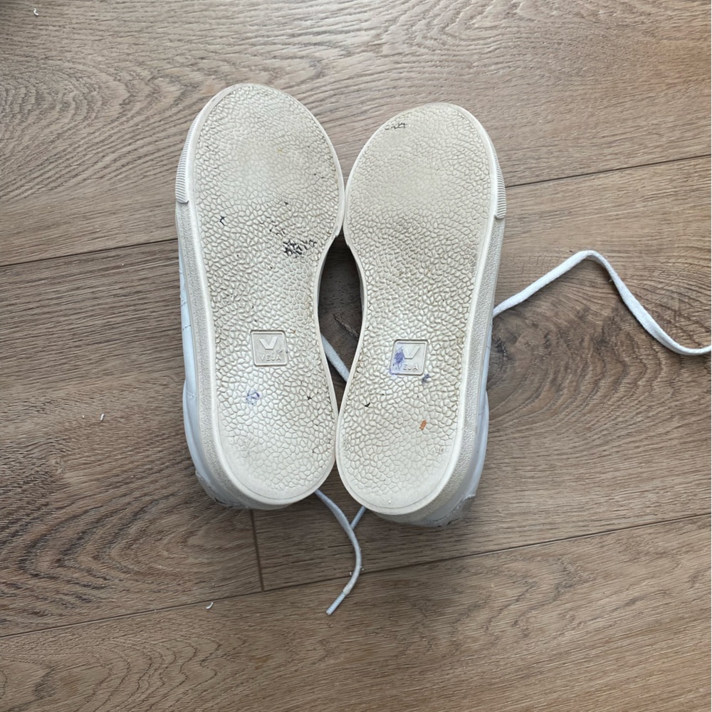 Veja Classic White Lace-Up Sneakers - Picture 7 of 11
